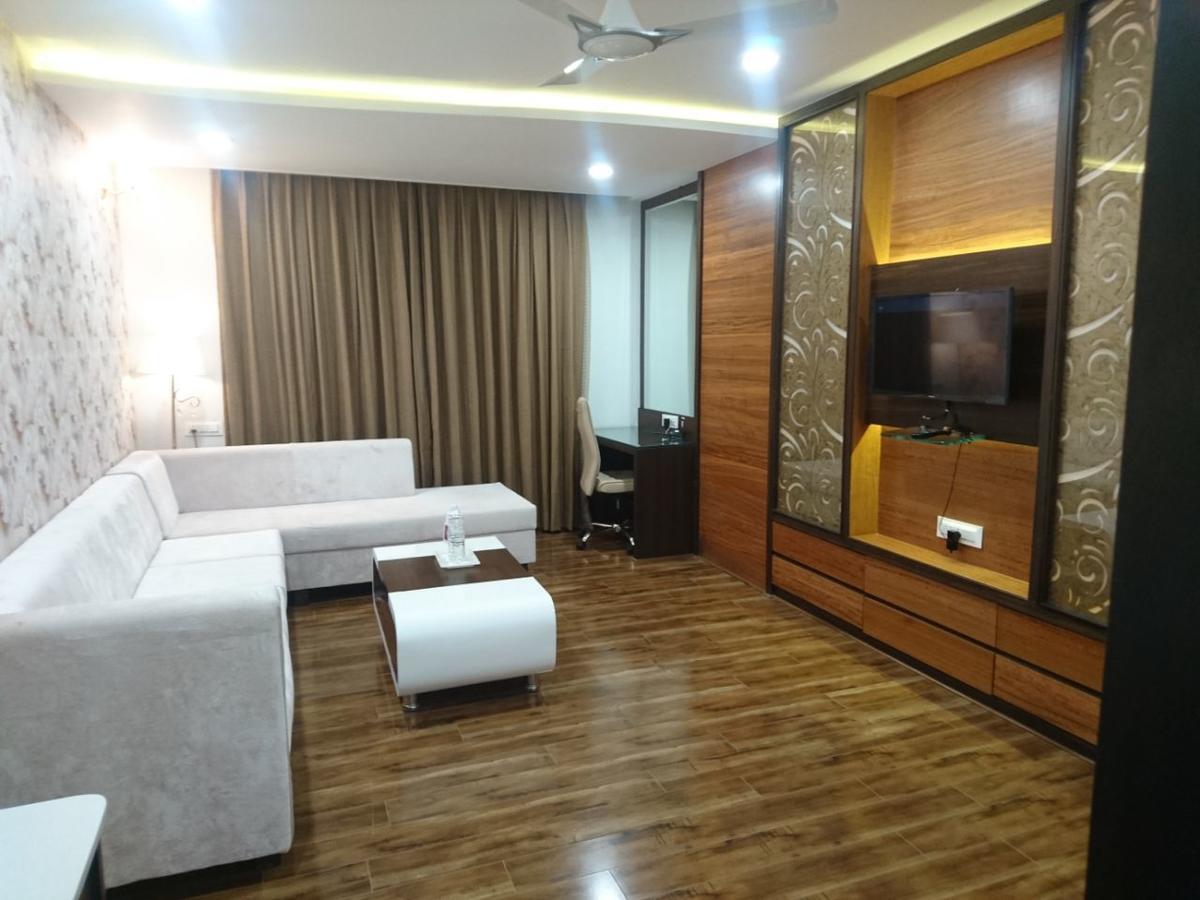 Regenta Central Индор Екстериор снимка