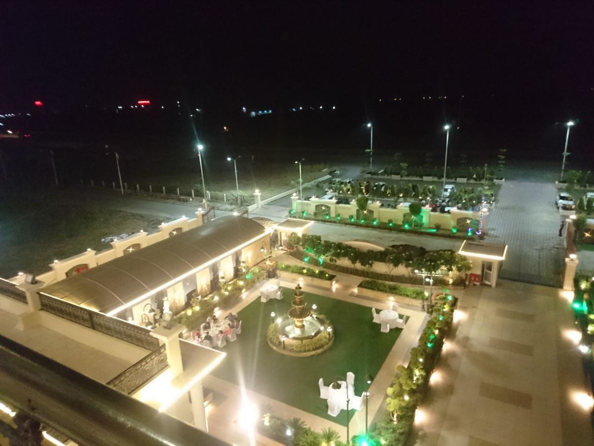 Regenta Central Индор Екстериор снимка