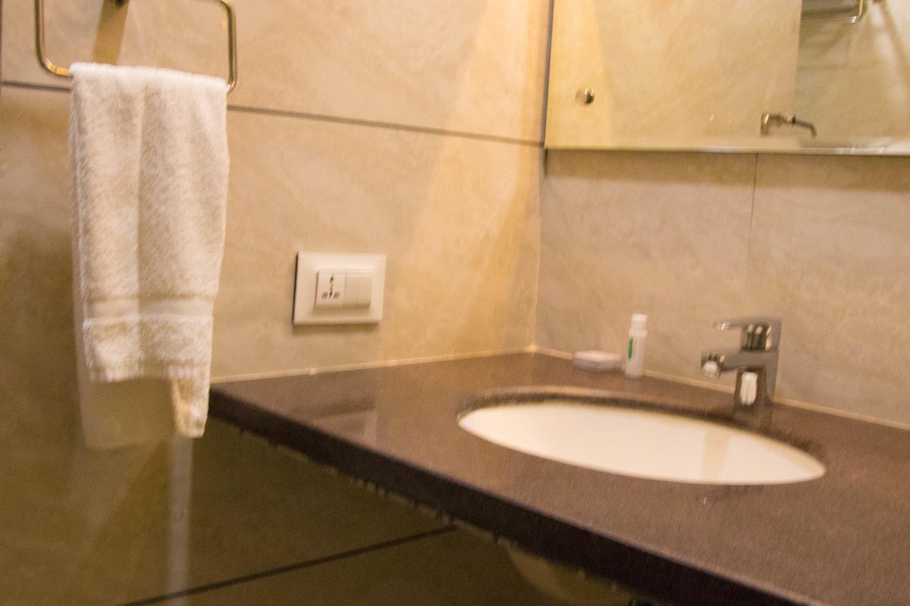 Regenta Central Индор Екстериор снимка
